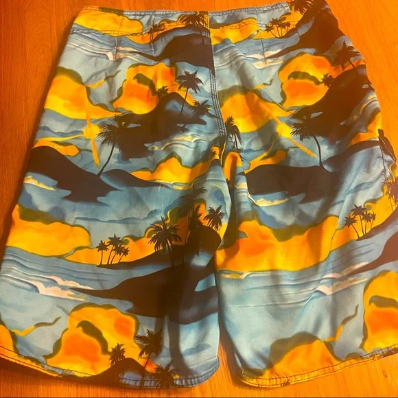 Billabong Board Shorts - Picture 3 of 3